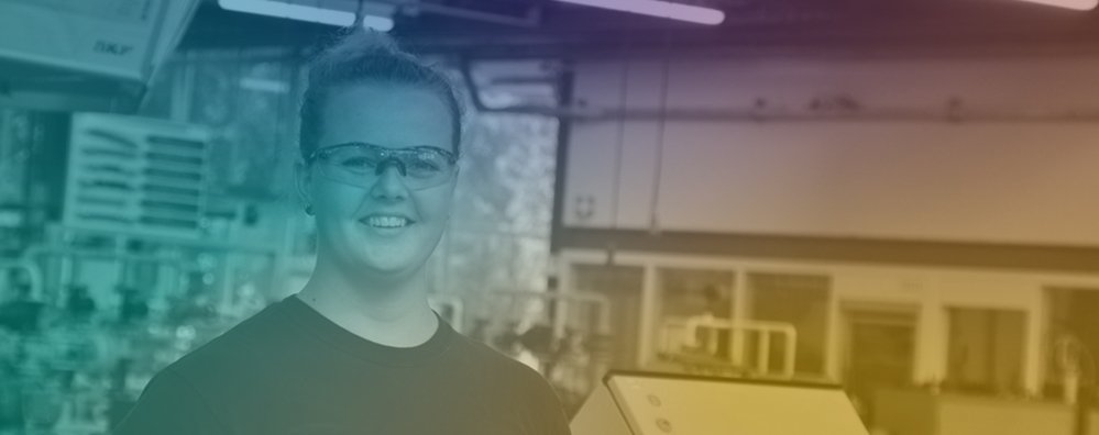 industrieplein's tweet photo. Lisa Lemminga: “Ik verbaas me telkens weer over de grootte van de installaties”. Lees het hele interview hier: https://t.co/EijF0lJ7fb
@industrieplein #industrie #industriemensen @TataSteelEurope #toekomst_in_de_industrie https://t.co/6JPS2hbgZw