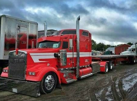 TruckingDepot's tweet photo. Nice rig! #Trucking #TruckingDepot #Truckers https://t.co/E9Lq4YQCfV