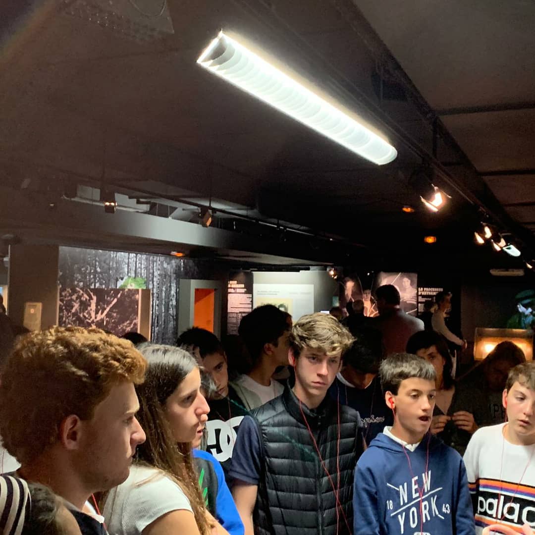 PadreDamianSSCC's tweet photo. Avui a #intercanvicaenpd han visitat el Memorial de Caen, han assistit a classes de francès i han fet una entrevista Ouest France!!! #experiencies #viatgespd #2nesopd i #3resopd https://t.co/Me1WQjwiHX