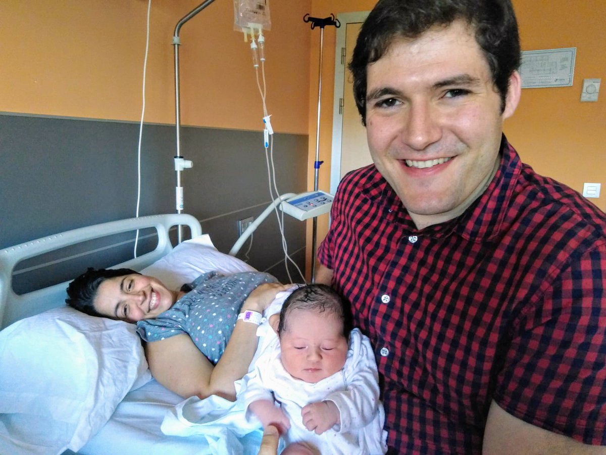 BAJA DE MATERNIDAD

¡Mil gracias de nuevo por vuestros buenos deseos! 😊

Recordad que volveremos a abrir la tienda física a primeros de Julio. En breve actualizaremos los horarios.

-

La caja de los clicks (C/ Callejones del Perchel, 15).

lacajadelosclicks.com

687 592 735