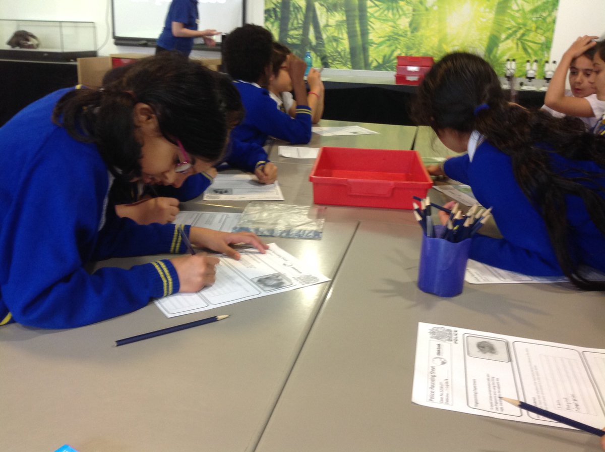 StPetersNewman's tweet photo. Year enjoyed visiting @thinktankmuseum and being forensic investigators #crimesceneinvestigators #wesolvedit https://t.co/I33czyBTXP