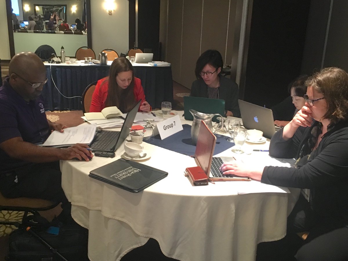 #M3RSPwksh participants work on an implementation matrix for their own project, which they can use in future publications and their #mixedmethods proposals!