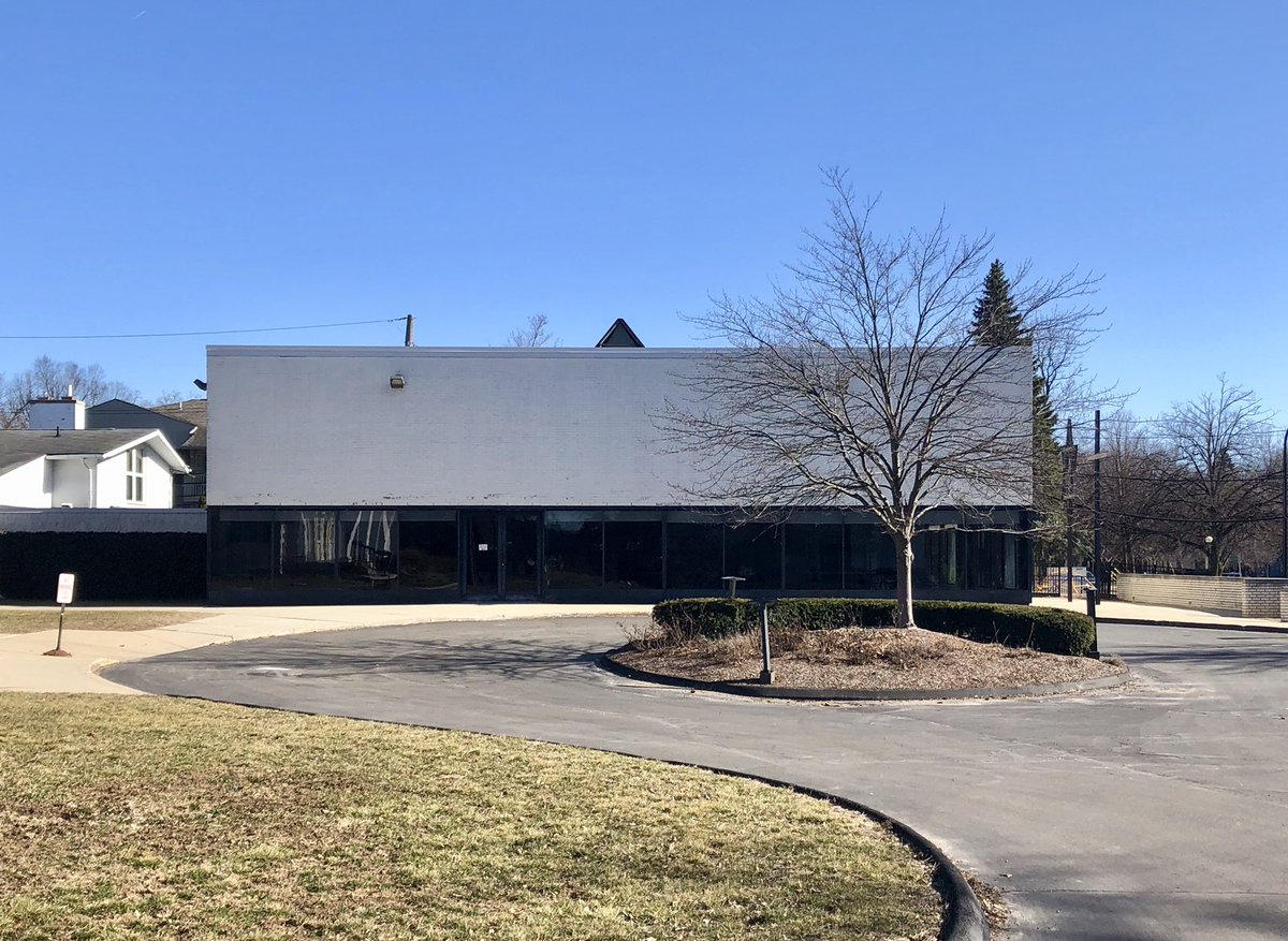 David Osler, St. Clare’s Episcopal/Temple Beth Emeth (1969) /// Osler‘s minimalist design for St. Clare’s won him the 1970 Michigan AIA Honor Award. The church later invited the Reform synagogue Beth Emeth to share their space, and a Star of David was added next to the cross.