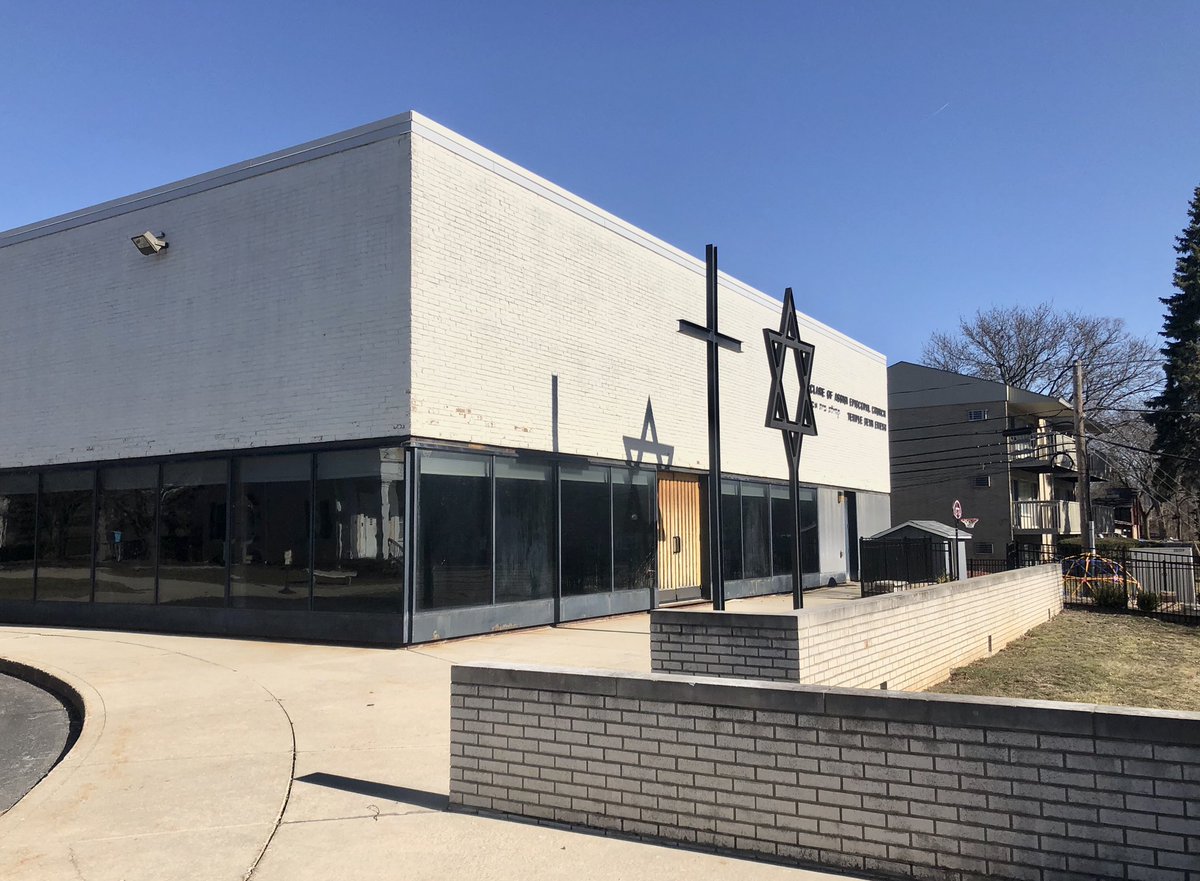 David Osler, St. Clare’s Episcopal/Temple Beth Emeth (1969) /// Osler‘s minimalist design for St. Clare’s won him the 1970 Michigan AIA Honor Award. The church later invited the Reform synagogue Beth Emeth to share their space, and a Star of David was added next to the cross.