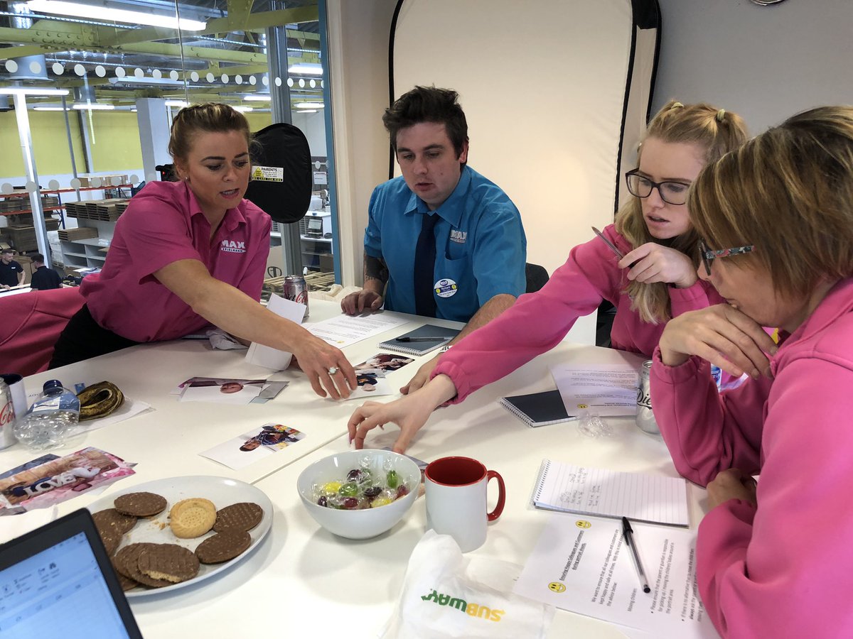 ant_willets's tweet photo. Great day spent with nick presenting his area’s portraits course and no 9 , onwards to the next one tomorrow 😁 @LouisePagdin @Lisa93659201  #portraits #askthequestion https://t.co/LeSY5CRl8x