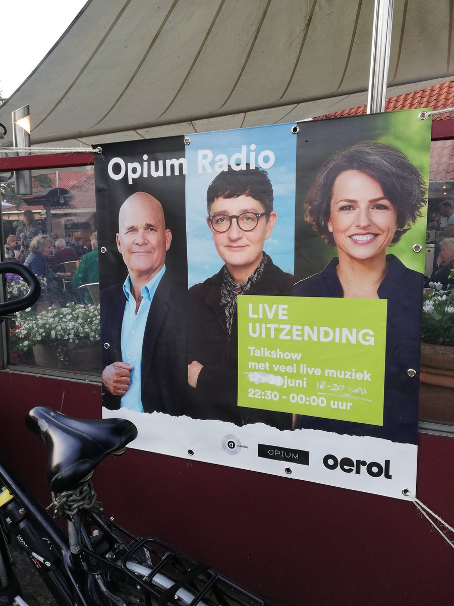 opiumrtv's tweet photo. Het #onweer lijkt aan #Oerol voorbij te gaan! Dus straks gewoon live vanuit @Rustende Jager met @janmom1 die veel gasten ontvangt en live muziek van @Bernadetastari & gitarist Chris Doyle (Touki Delphine) en de Groninger singer-songwriter #Swinder. Kom langs of luister @NPORadio4 https://t.co/1bgNGgiBm8