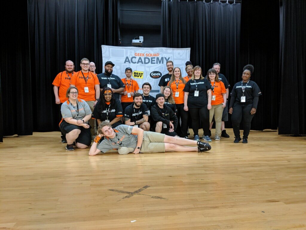 PIE_Innovation's tweet photo. @PIE_Innovation @BestBuyCSR @GeekSquad 30+ #Mentors #LoveTheirJob #GeekSquadAcademy @Taftdrones @TaftNation @GCSCSTEM @INTERallianceGC #IamCPS @IamCPS @OhioMeansJobs @OHEducation @OHEducationSupt #BlueGivesBack https://t.co/KJMQ2FIaKi