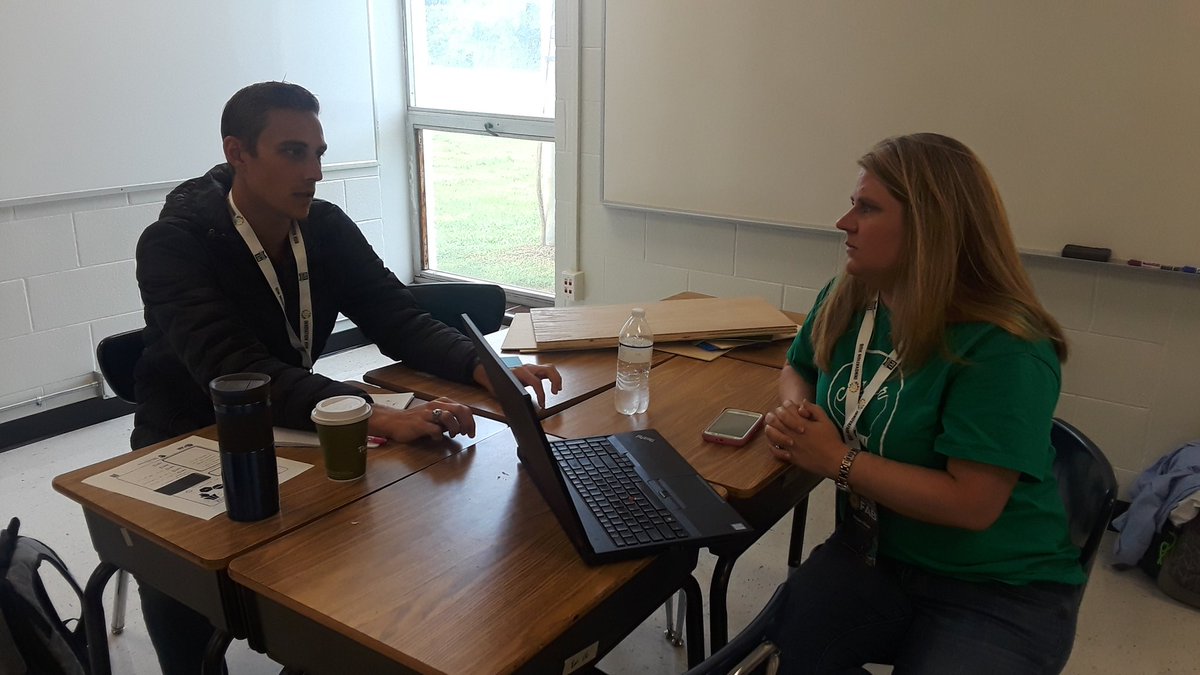 ChristinaZerr's tweet image. #ChattFAB19 @CCAVWeLab  Classroom Maker design thinking and collaboration at work