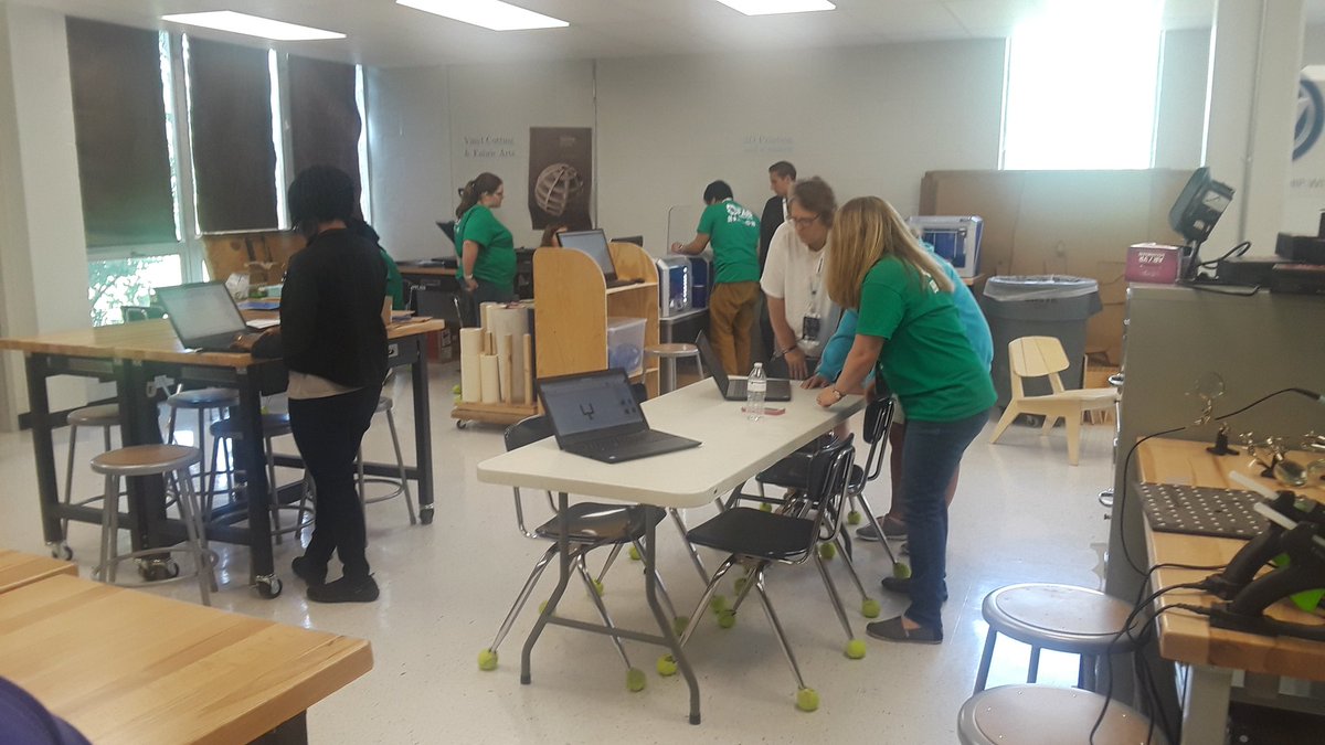 ChristinaZerr's tweet image. #ChattFAB19 @CCAVWeLab  Classroom Maker prototype production!