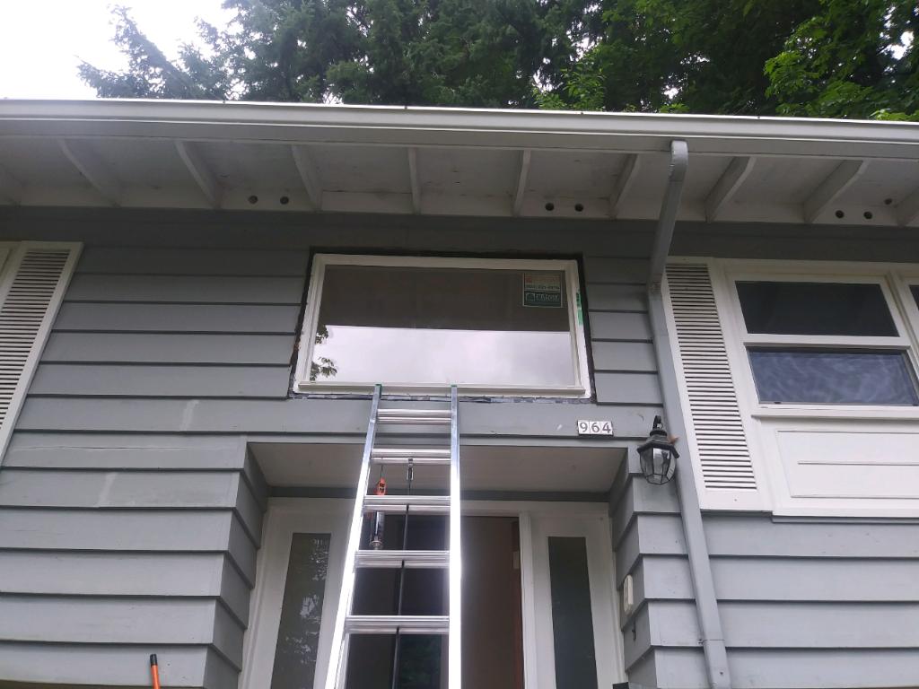 When it's June and 60 degrees out, why not install windows on this nice cool day? 🤷‍♀️#pdxremodel #pdxwindows #PortlandOR #installingwidows #pdxhouse