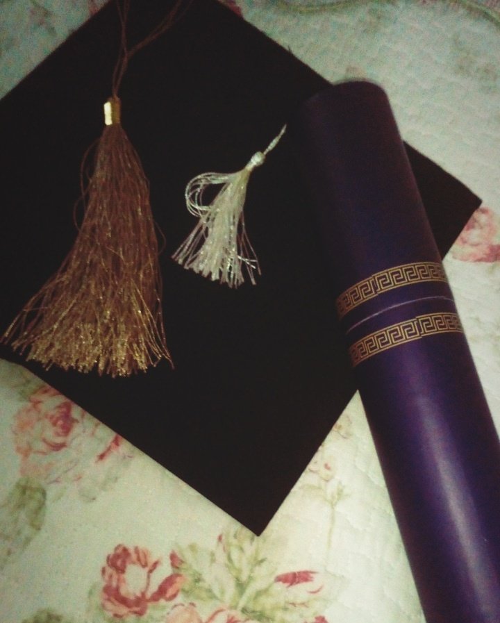 sedaciinar_'s tweet image. Bi gözün aydın alırım🎓 #thend