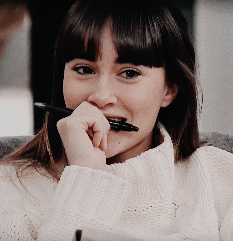 ⠀⠀⠀⠀

 ⠀⠀᛬ ❛ for my heart your 𝒄𝒉𝒆𝒔𝒕 is enough, 
for your freedom my 𝒘𝒊𝒏𝒈𝒔 are enough.