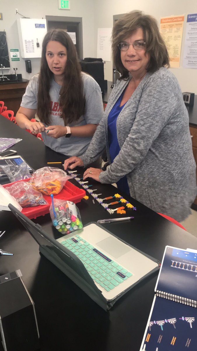 branwill3's tweet photo. Building some DNA models today #LifeScience #Genetics #E3Workshop @KingCourtney310 @mmaniscalco1 https://t.co/0H6WUDKdtp