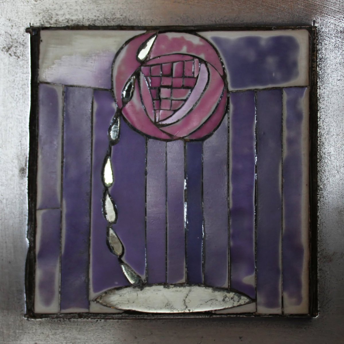 Tile detail: The Hill House. Charles Rennie Mackintosh. 1904.