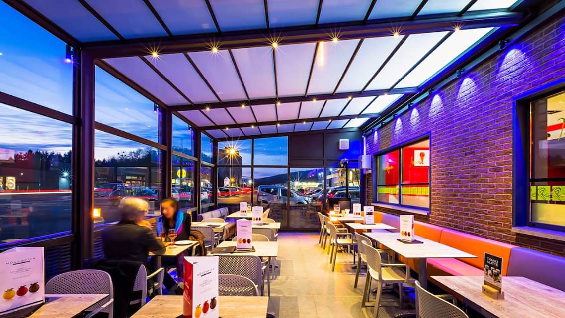 This restaurant get the maximum covers all year round #bifoldingVerandas