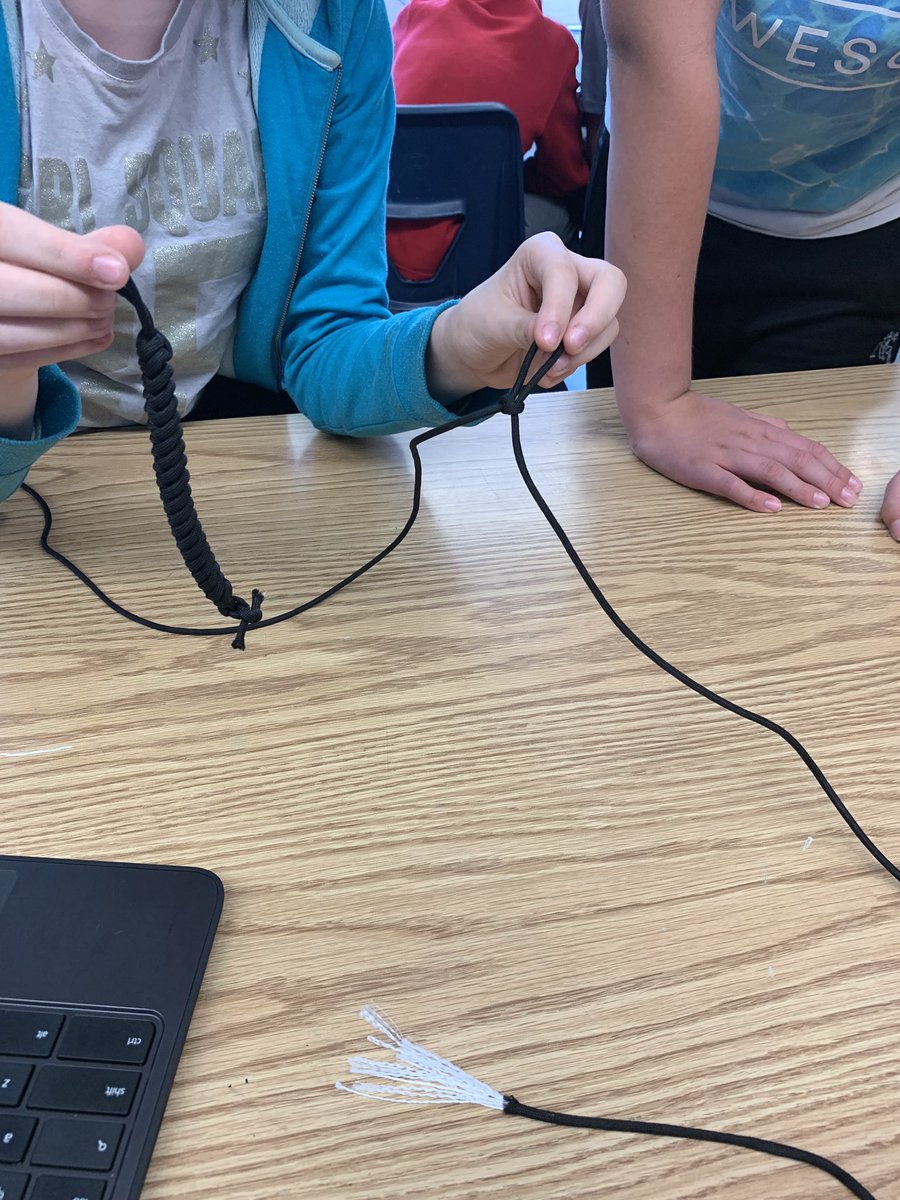 April Thompson tweet media