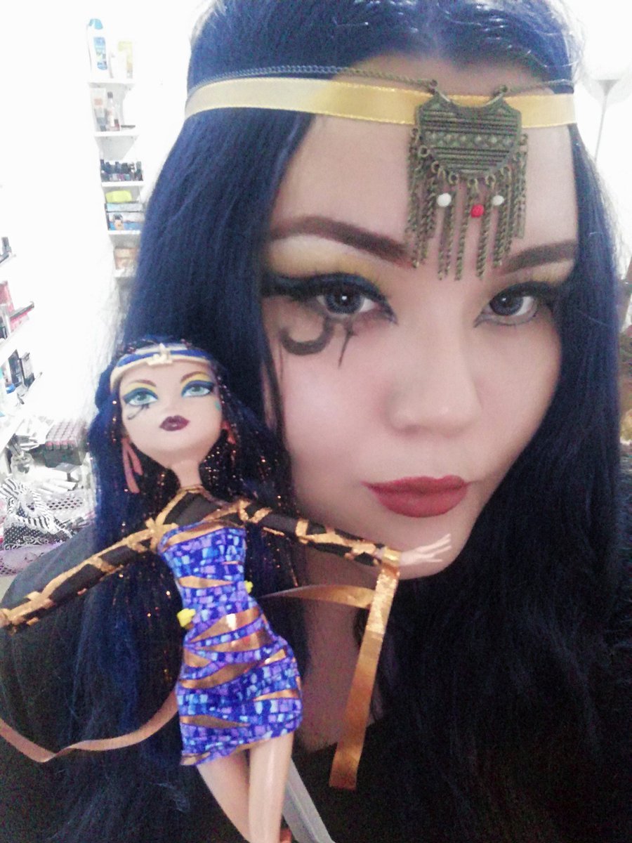 krystellartJR's tweet photo. Ya me compro una peluca azul nomas :'
Makeup fail
#monsterhigh @MonsterHigh #cleodenilo #minicosplayfake https://t.co/n9wfhaEtHB
