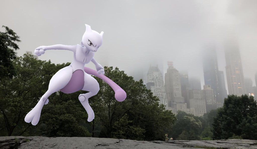 webboyjp's tweet photo. ニューヨークは霧！怖いポケモンが出る！
#ポケモンGO 
#pokemongo
#gosnapshot       
#pokemongoAR写真              
#ニューヨーク 
#セントラルパーク
#USA https://t.co/0UgpK1WaYC