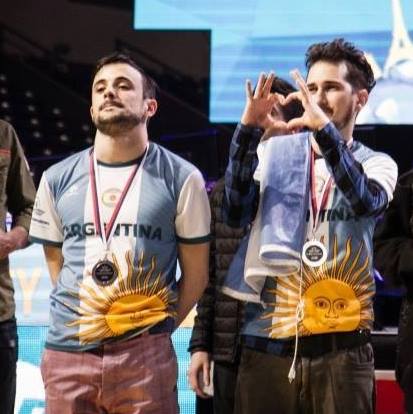 kam1esports's tweet photo. En 2005 dejé de jugar y no fue hasta el 2016 que volví a aparecer con la Selección Argentina como Coach donde conocí a varios jugadores que hoy son leyendas vivas del CSGO argentino.

Volvimos a los esports y el counter desde lo más alto.

#TWC2016🥈 https://t.co/v9kOb2JAjl