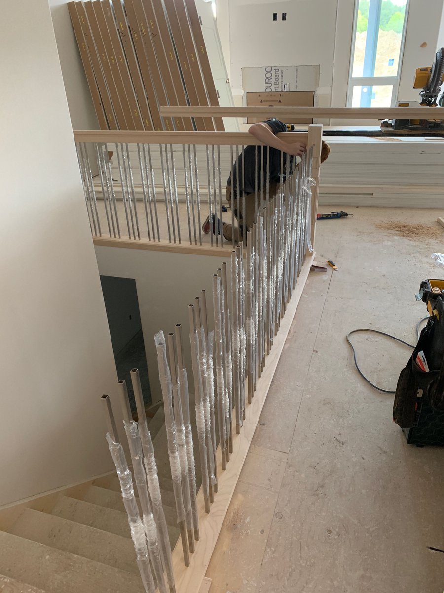 specialties_inc's tweet image. New home build with metal and wood. Square Stainless spindles in a grouping of 3.  Gives a clean and modern look.  Give Knight Specialties a call today 780-809-1225.  #YEG #Customrailing #customstairs #YEGhomes #renovationfind #finishing #interior 🇨🇦