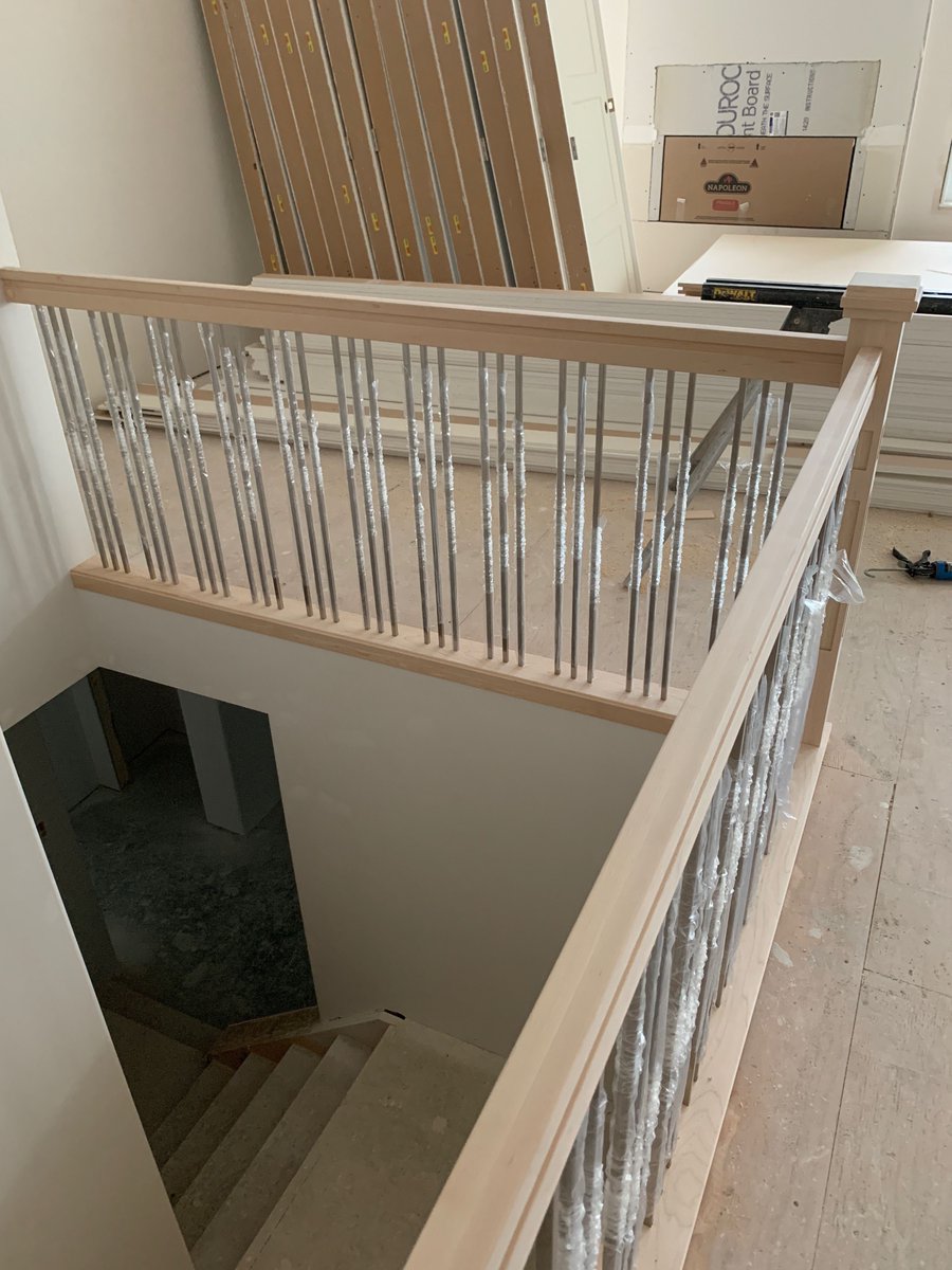 specialties_inc's tweet image. New home build with metal and wood. Square Stainless spindles in a grouping of 3.  Gives a clean and modern look.  Give Knight Specialties a call today 780-809-1225.  #YEG #Customrailing #customstairs #YEGhomes #renovationfind #finishing #interior 🇨🇦