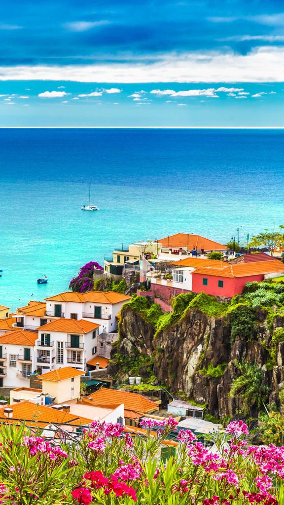 1pushpin's tweet photo. Why they gotta add these picture to my phone I wanna take a vacation now https://t.co/zWRVIYTEFD