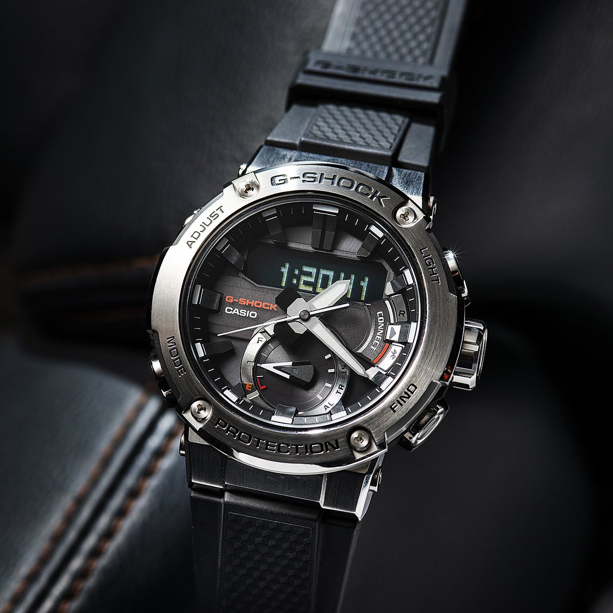 NEW PRODUCT】 新たな耐衝撃構造「カーボンコアガード構造」を採用した