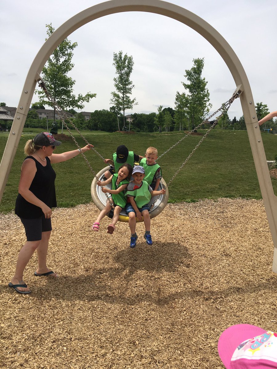 AlpineKindy3's tweet photo. We had such a great time on our trip to McLennan Park today! What a great way to celebrate the end of the year! Thanks to all our families who joined us! @alpine_k1 @mrs_orchard https://t.co/pdxOTBesEX