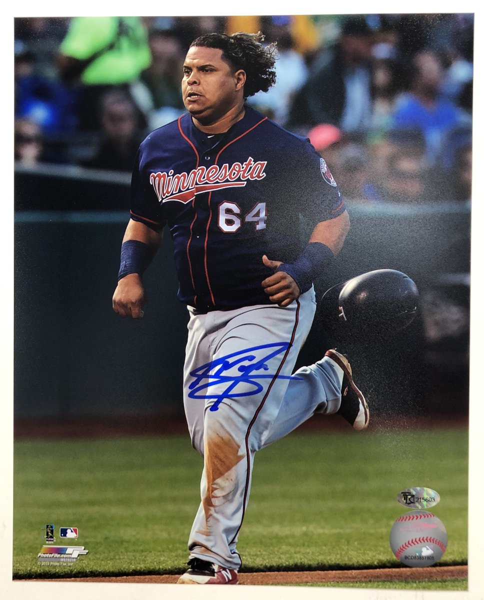 FanHQ's tweet photo. 🚨GIVEAWAY🚨 Willians Astudillo is back! To celebrate, we're giving away a photo signed by La Tortuga! Here's how to enter to win:

1. Text FANHQ to number 94253
2. RT this post &amp; FOLLOW us (@FanHQ)

That's it! Good luck and Win #MNTwins! 🐢 https://t.co/0z2dsme5UD