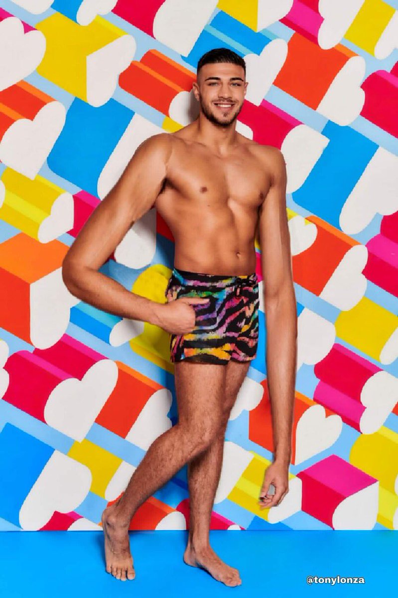 Benxwilliams_'s tweet photo. Molly-mae was obviously talking about Tommy’s arms 
#loveisland https://t.co/9rmzxHbzGm