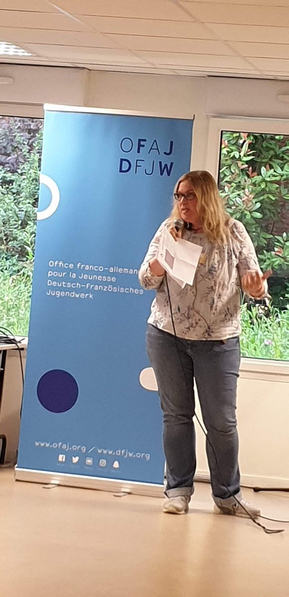 de_francas's tweet photo. Animation .. Du Réseau Franco-Allemand Route NN au cœur des enjeux de mobilité et des apprentissages linguistiques..dans le cadre d une démarche d Éducation populaire.. 😍 https://t.co/C4AoVDo0bK