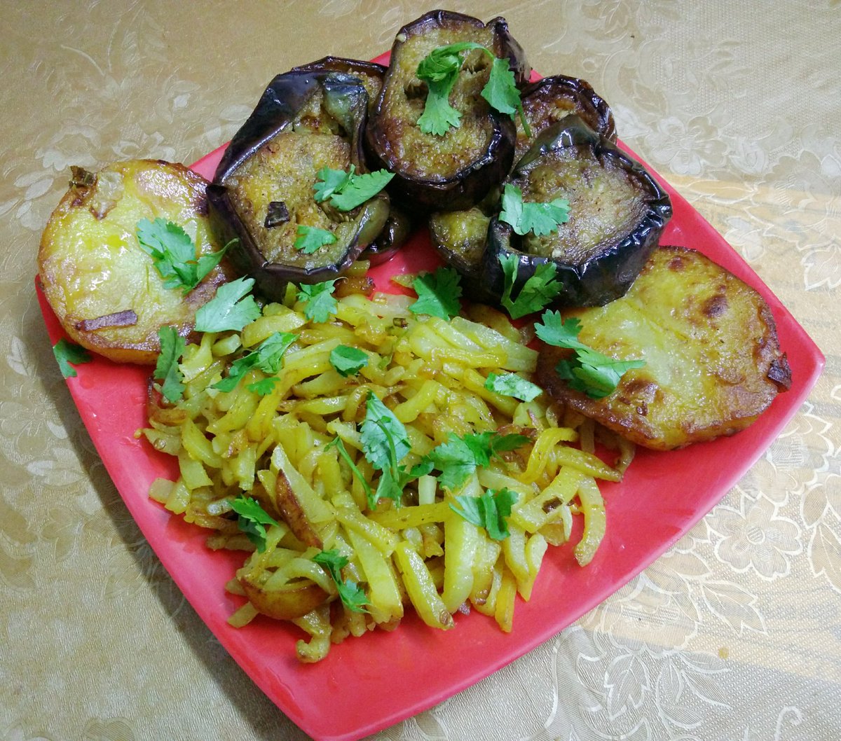 79. Jeera Rice, Chicken Fry - Alu Bhaja - Begun Bhaja - Tomato Chutney in a get together at home.