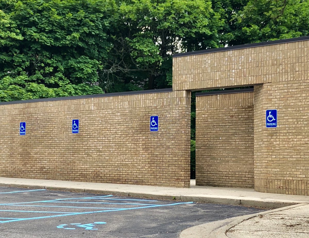 Hobbs + Black, Beth Israel Congregation (1978) /// Beth Israel hired local firm Hobbs + Black to design this new brick building to house its growing congregation and associated Jewish day school, making it Ann Arbor’s largest and only purpose-built synagogue.