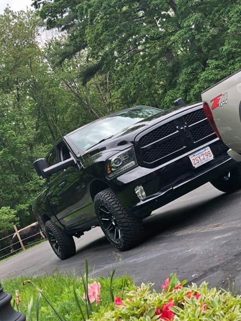 TopGunCustomz's tweet photo. Brand new customer-submitted photos from Brendan Mazzuchelli! His Dodge Ram features a 2 inch TGC brand leveling kit. Looking good, Brendan!
https://t.co/05H26Agt72 https://t.co/I4kszOWzyK