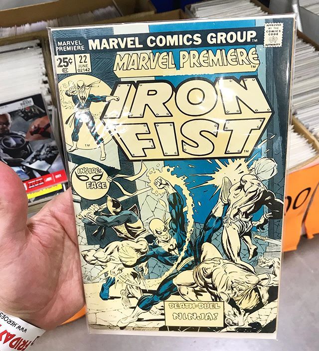 Found this in the #DollarBin ... I assume it’s what happens with sunlight. #igcomicscommunity #igcomicfamily bit.ly/2IYRZrP
