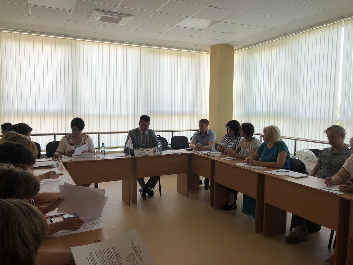 bizinkubator71's tweet photo. 19.06 в @bizinkubator71 председатель комитета Тульской области по предпринимательству и потребительскому рынку Вячеслав Романов @RomanovVM провел рабочее совещание по вопросам деятельности муниципальных фондов поддержки малого и среднего предпринимательства https://t.co/pbAGhHRn6s