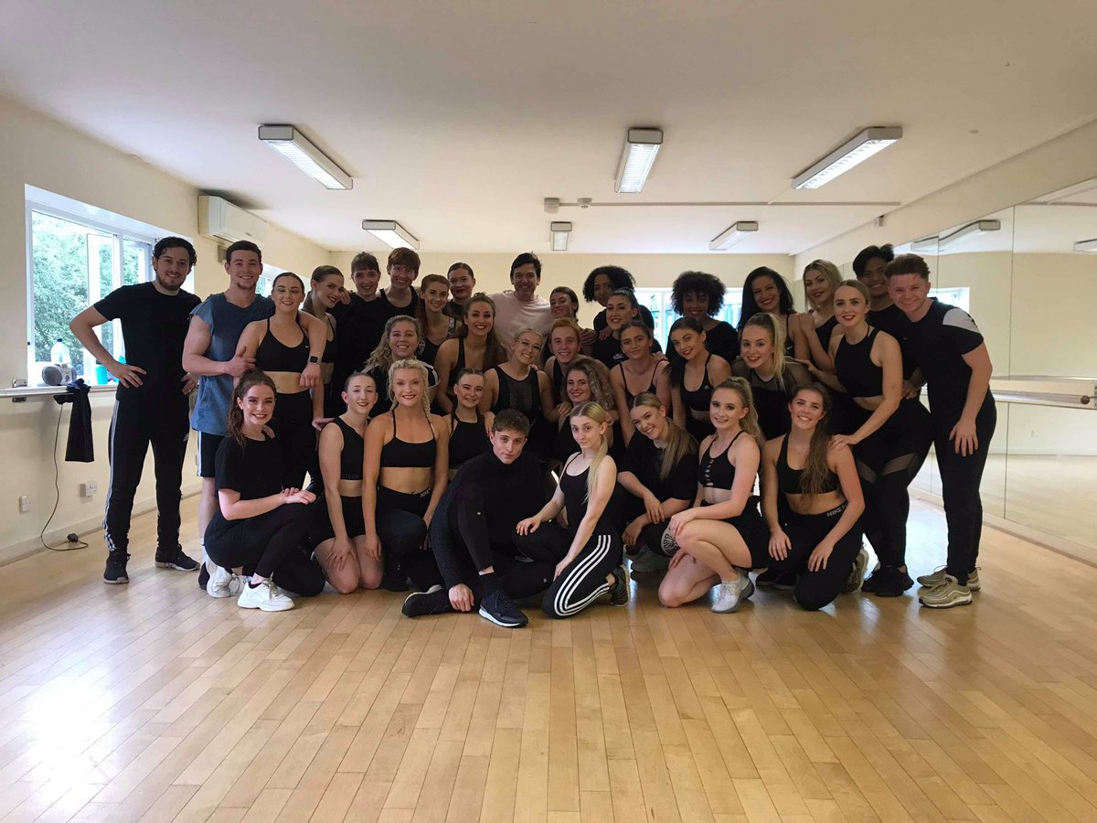 BarwickVanessa's tweet photo. Last lesson with @stuart1hayes today @maddcollege ✨ Thank you for inspiring me with your choreography and passion every week. Loved today’s Choreo! I’m so grateful to have been taught by you for 3 years. I’m going to miss your classes so much! 💚 https://t.co/qBVAHVgi7y