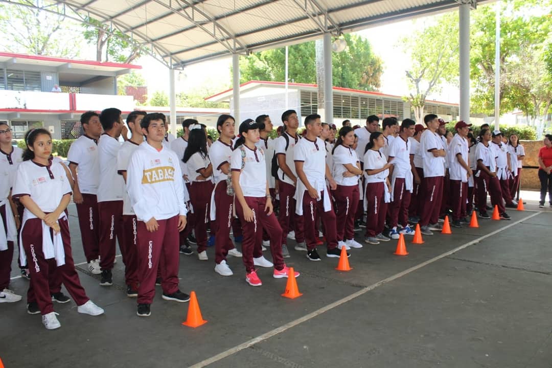 _injudet's tweet image. La Lic. Sheila Guadalupe Cadena Nieto, Directora General del #INJUDET, asistió a la Ceremonia de Abanderamiento de la Delegación Tabasqueña que participará en los XIX Juegos Nacionales Deportivos #CONADEMS, Aguascalientes 2019.

¡Muchas felicitaciones!

#JUVENTUD #DEPORTE