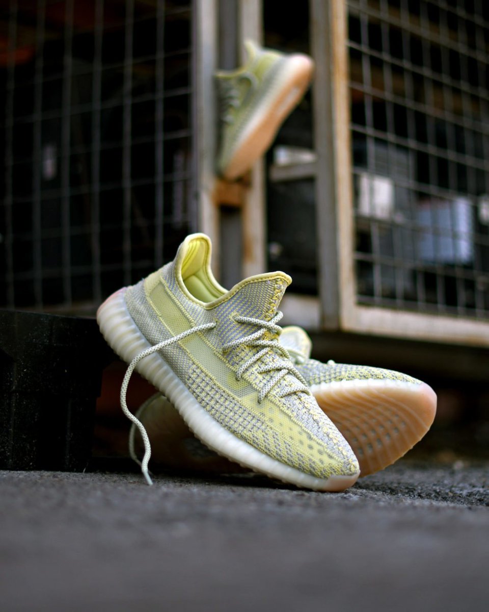 Yeezy Boost 350 v2 Lundmark Non Reflective Release