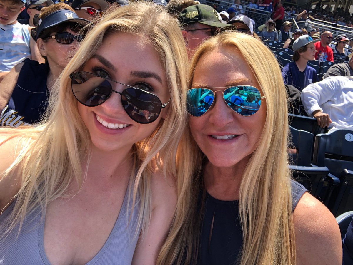 Celeste Hilling tweet media