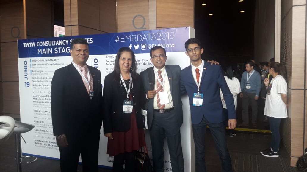 CamaraColPanama's tweet image. 📲📲📲🇨🇴🇨🇴🇵🇦🇵🇦🇮🇳🇮🇳@cicolpa1 asistió al evento  @EMBdata VI encuentro  mundial de big data &amp;amp; inteligencia artificial.  Como pais invitado India y su exponente @NateKidzIdeaz  de 15 años de edad. ✌️✌️🤩🤩📲📲📲📲📲🇮🇳🇮🇳🇮🇳🇮🇳
#colombia #india  #embdata #Panama