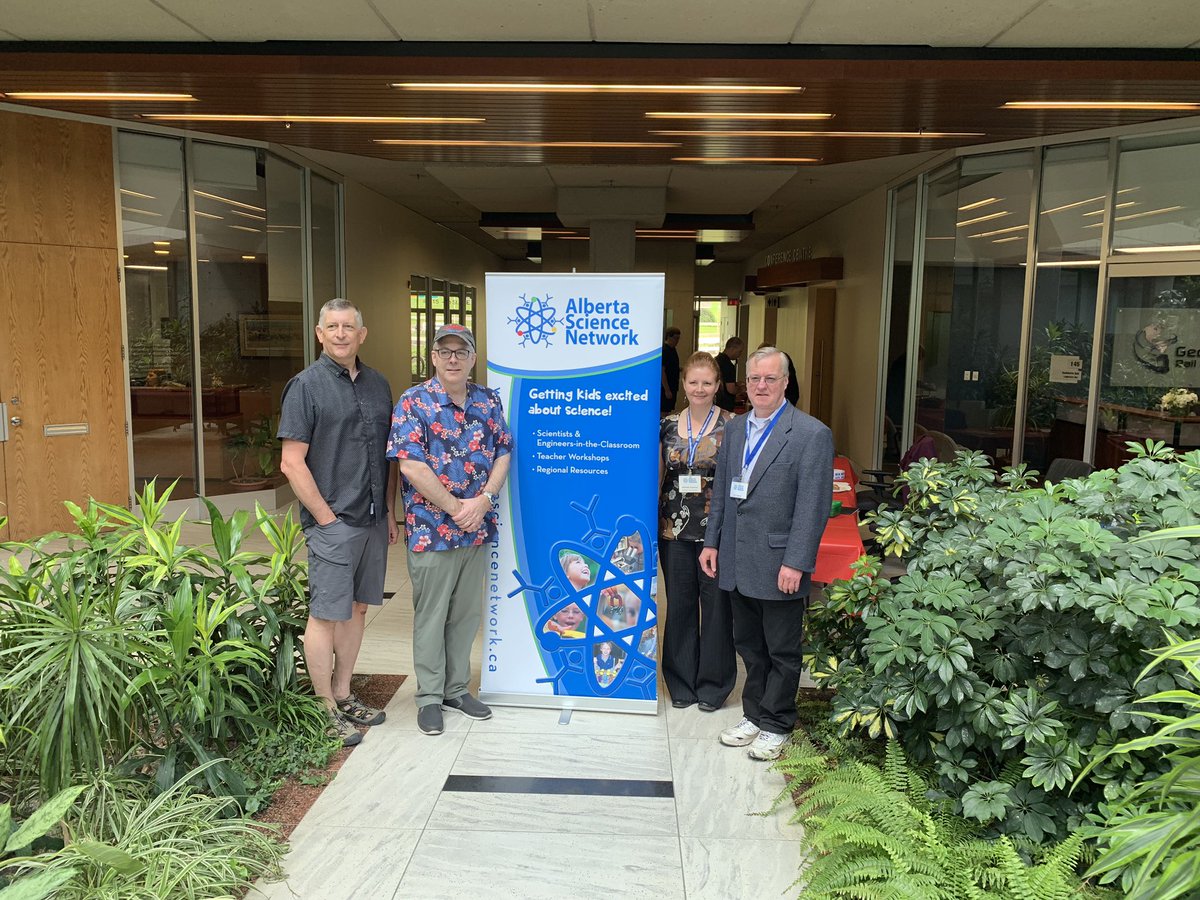 ScienceYYC's tweet photo. @SCTSysAdmin charity BBQ in support of ASN’s Scientists &amp; Engineers-in-the-classroom program. Has a great turnout and it was great meeting everyone. Thank you for your support https://t.co/22mb5waInp