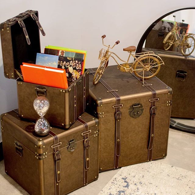 AmatesDeco's tweet photo. Saca del baúl de los recuerdos esas ganas de renovar tu espacio y visítanos en nuestro showroom🛋 Conoce los New Arrivals de esta semana🛍
.
.
#experienciaamates #interiorismo #interioresgdl #diadelpadre #renuevatuespacio https://t.co/p2uW0sKxNl https://t.co/KUfItXckhn