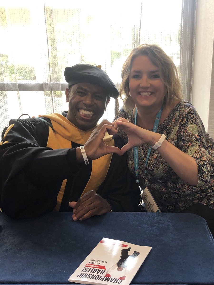 karengbeaman's tweet photo. A mighty way to end a great conference! @docspeaks #checkyourbackpack #emptyit #humankind #beboth @lonniebnelson @SCASAnews #SCASA2019 @danreyes72 @sonja_parnell @KBGallman @RichlandTwo https://t.co/uawuiKwo8x