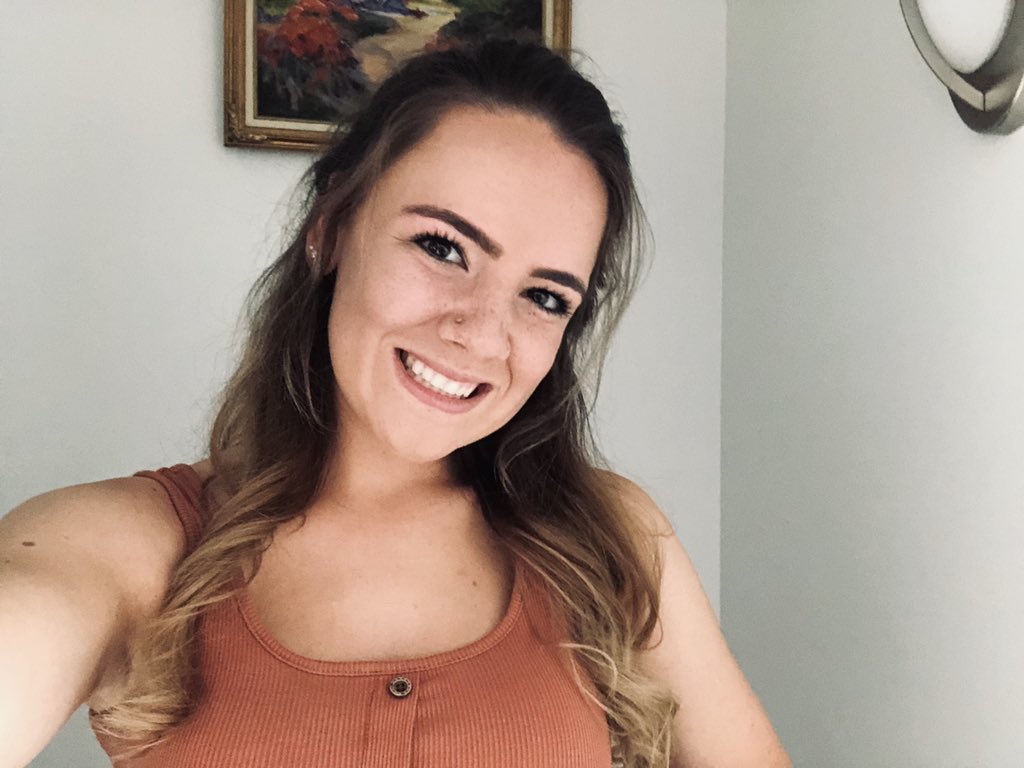 allisonmthelen's tweet photo. 🌻 https://t.co/9oJWN4VX8c