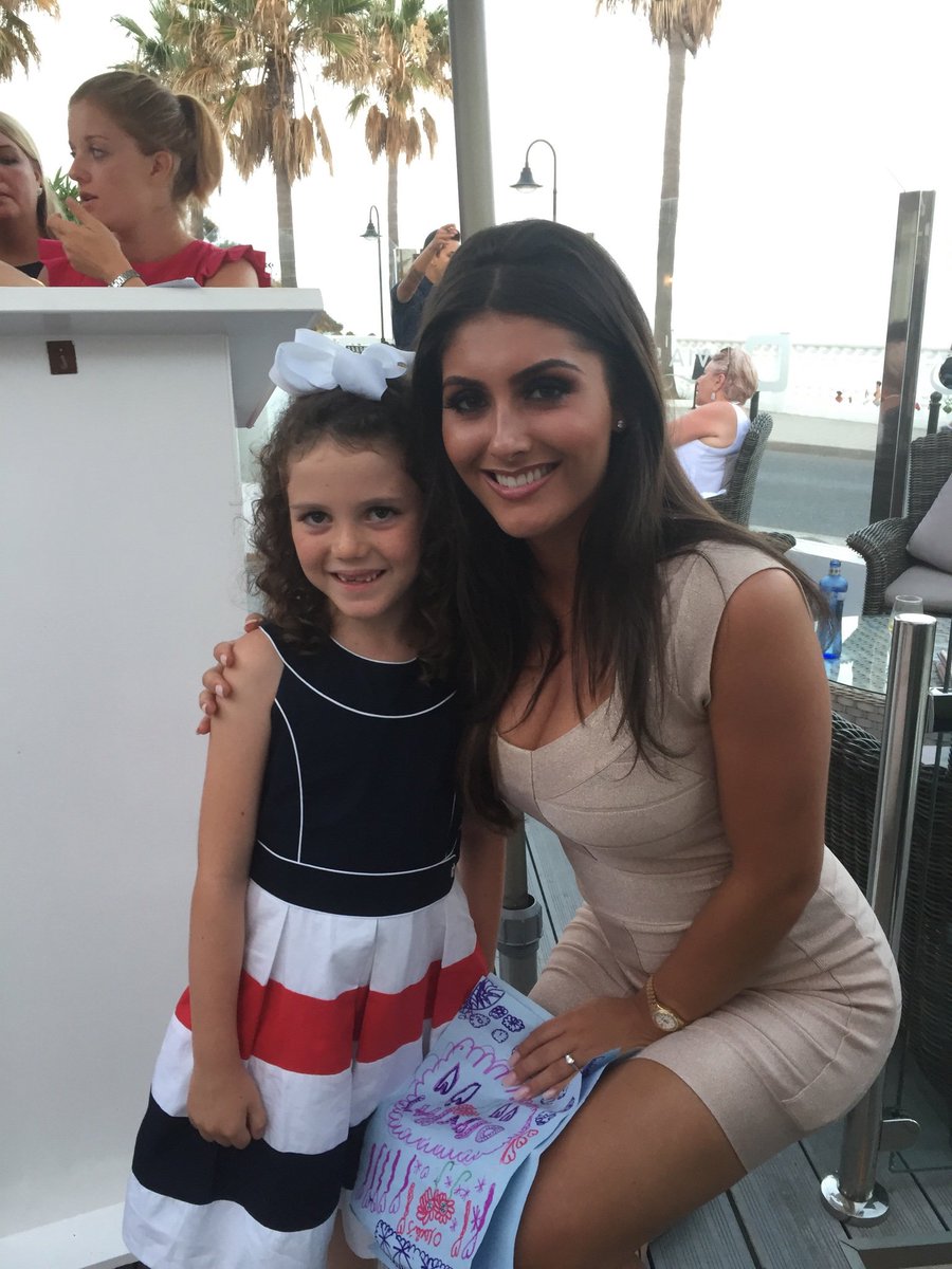 MikeMelvin1st's tweet photo. Hi @elliottwright_ &amp; @SadieStuartW could you please take a moment to read our daughter’s message. Thanks so much. 

https://t.co/5DQaN5Wbzq https://t.co/iRLUwMPO0O