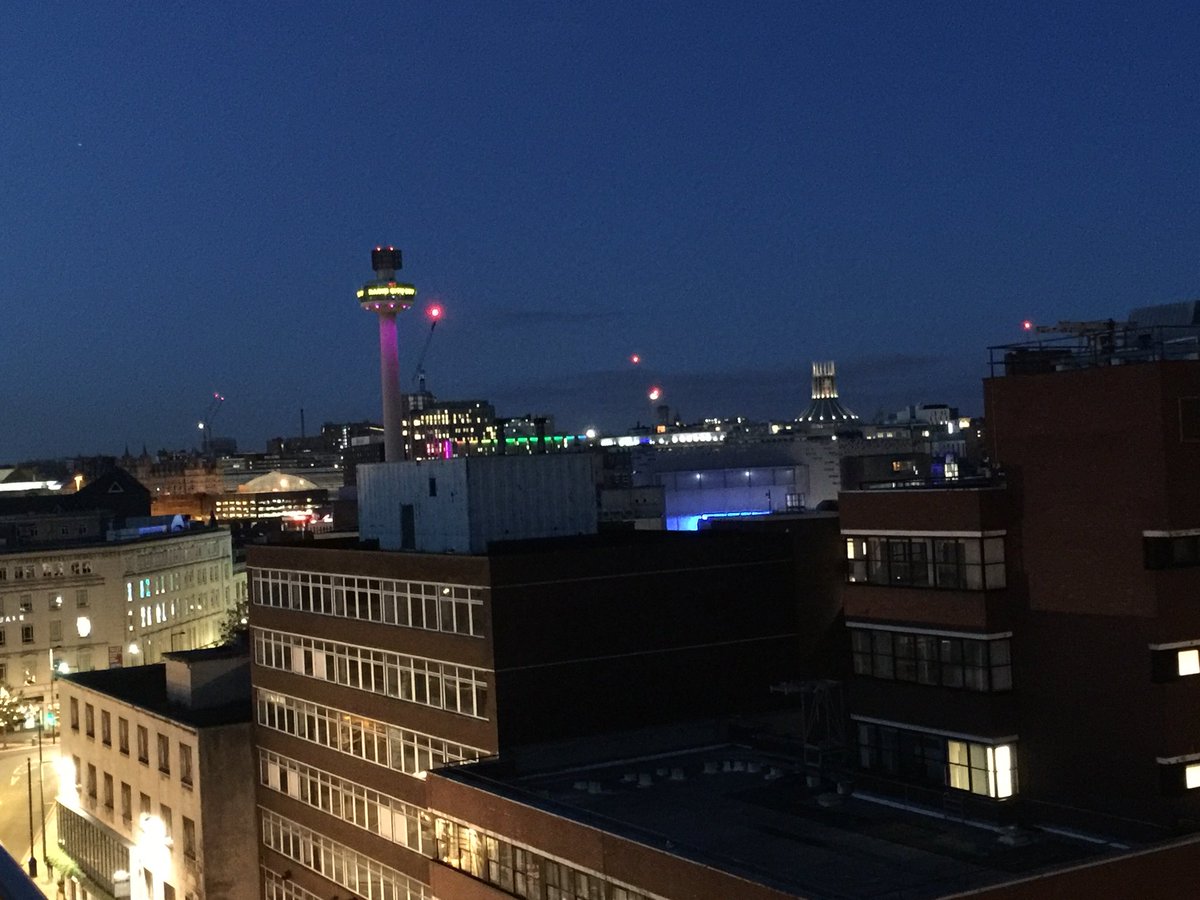 GeriAkerman's tweet photo. #Liverpoolbynight https://t.co/d83kptEQhP