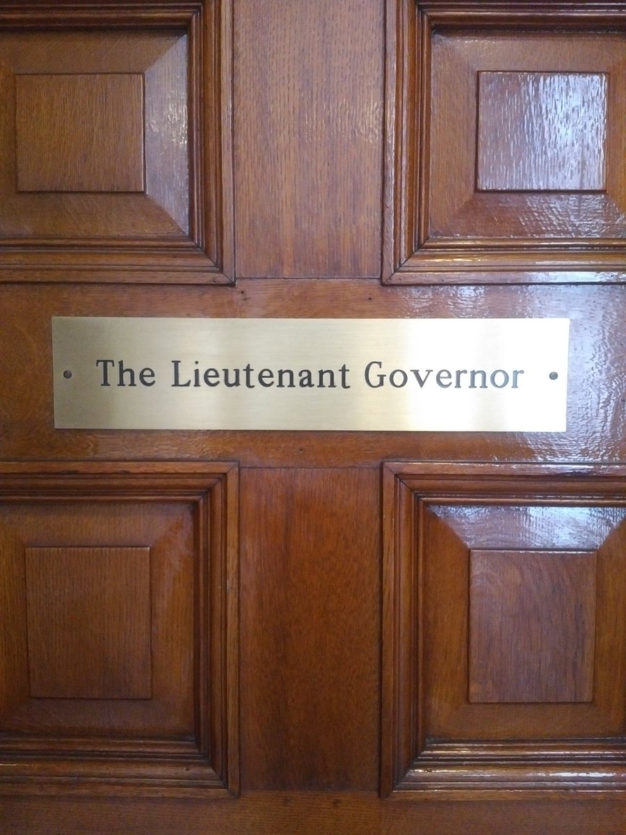 robertbenzie's tweet image. BREAKING: Premier Doug Ford will shuffle his cabinet Thursday morning at Queen's Park. Stung by troubling polls and public boos, Ford wants to "reset" his struggling one-year-old government. #onpoli