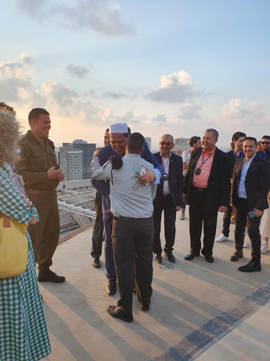 Desertup's tweet photo. Le porte parole de l'armée nazi israélien accueille chaleureusement l'ex sans-papier radicalisé transformé par le CRIF en représentant médiatique des musulmans! https://t.co/CdR3cb1Bxt