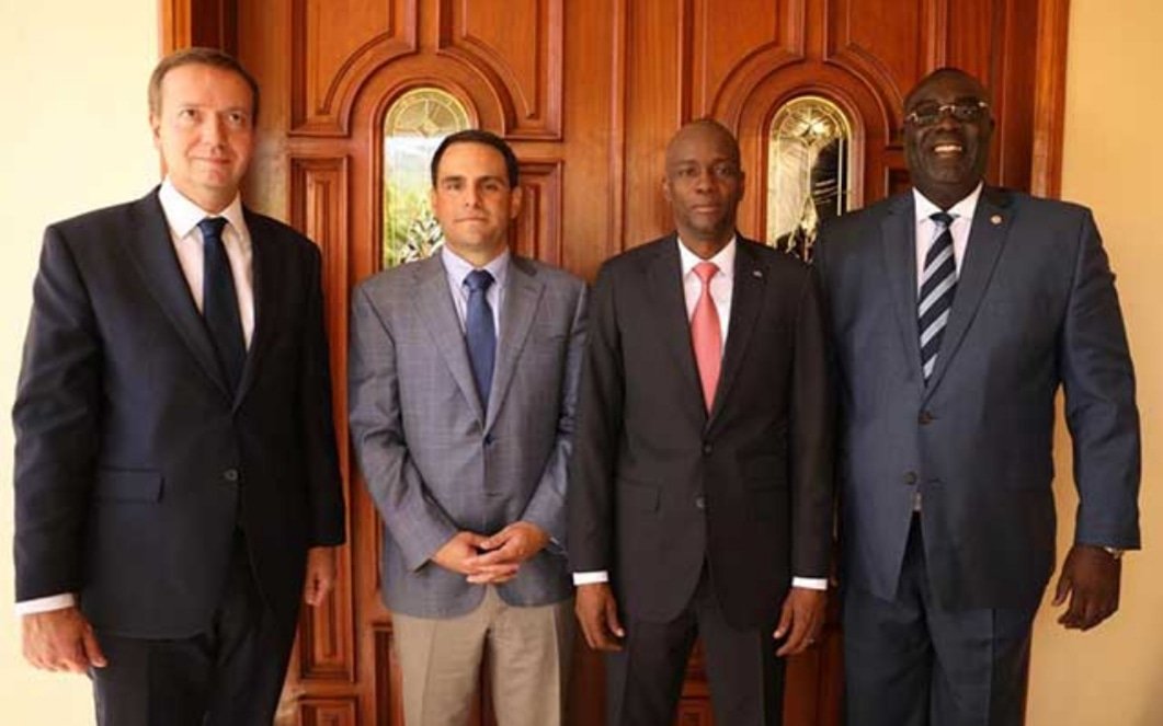 DialogueRezo's tweet image. Après sa rencontre, ce mercredi avec la délégation de l’Organisation des États Américains (OEA), le Président de la Republique Jovenel Moïse croit que seul le dialogue peut résoudre les différends politiques.

m.facebook.com/story.php?stor…